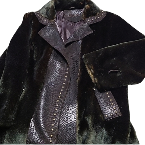 Ness Faux Fur Winter Coat Size XLarge - Picture 10 of 11